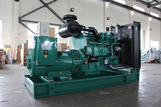 元宝山320kw康明斯柴油发电车出租组图片 元宝山320kw康明斯柴油发电车出租组图片